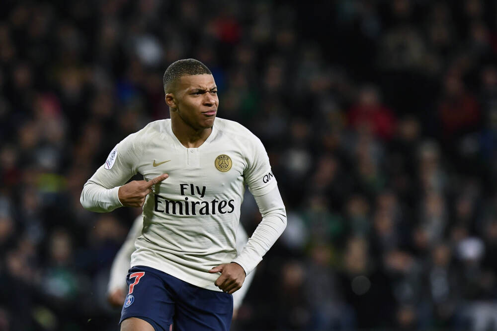 123亿收购彪马成其最大股东 安踏要再造一个“始祖鸟”？